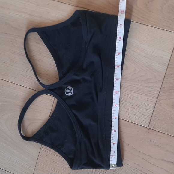 LULULEMON Sports Bra Sz 4 VGUC - Picture 3 of 4